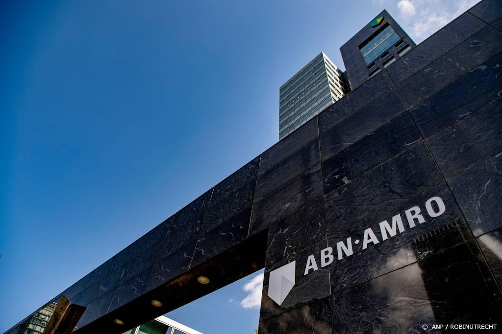 ABN AMRO stapt in antiwitwasbedrijf