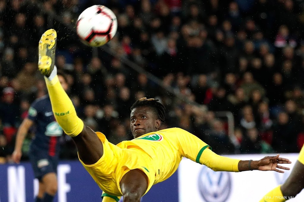 Ié vervangt geblesseerde Botteghin bij Feyenoord