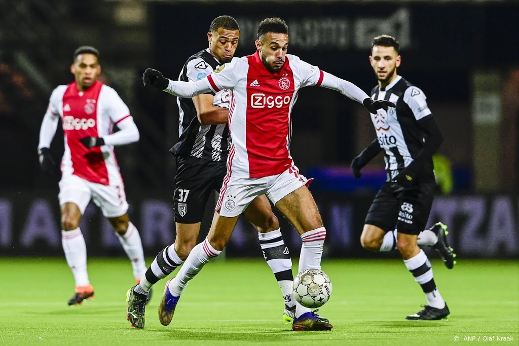 Ajax rekent op Mazraoui in Lille