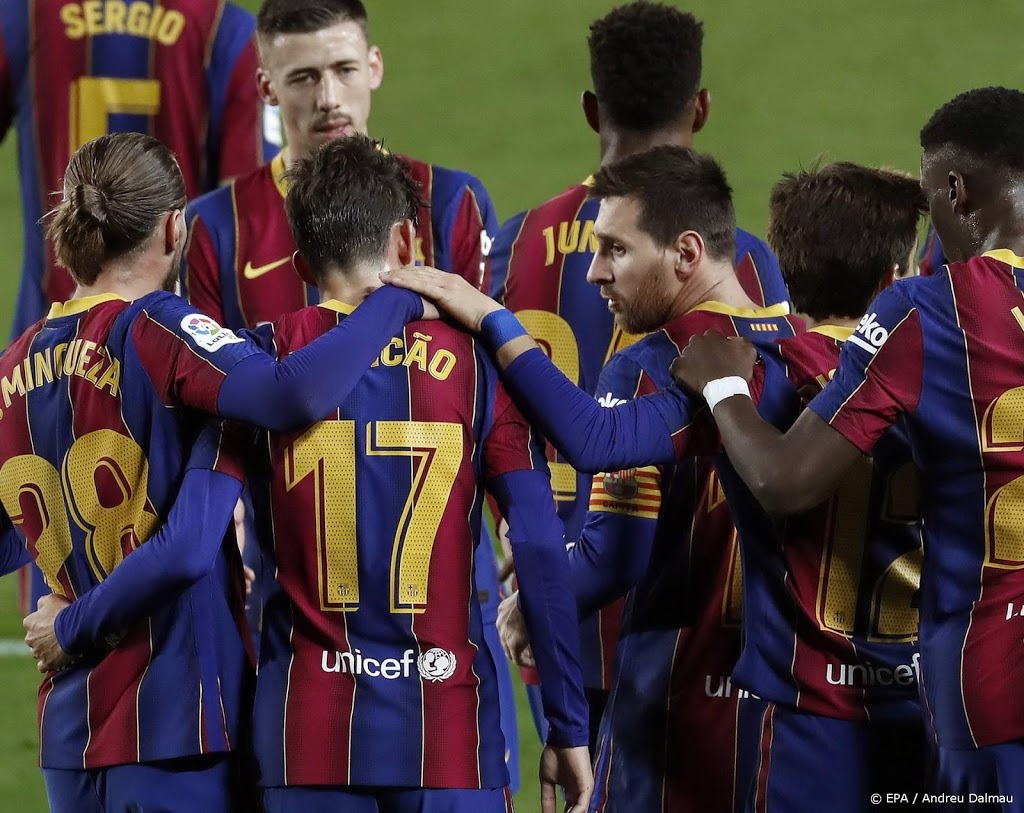 Ruime zege Barcelona op Alavés