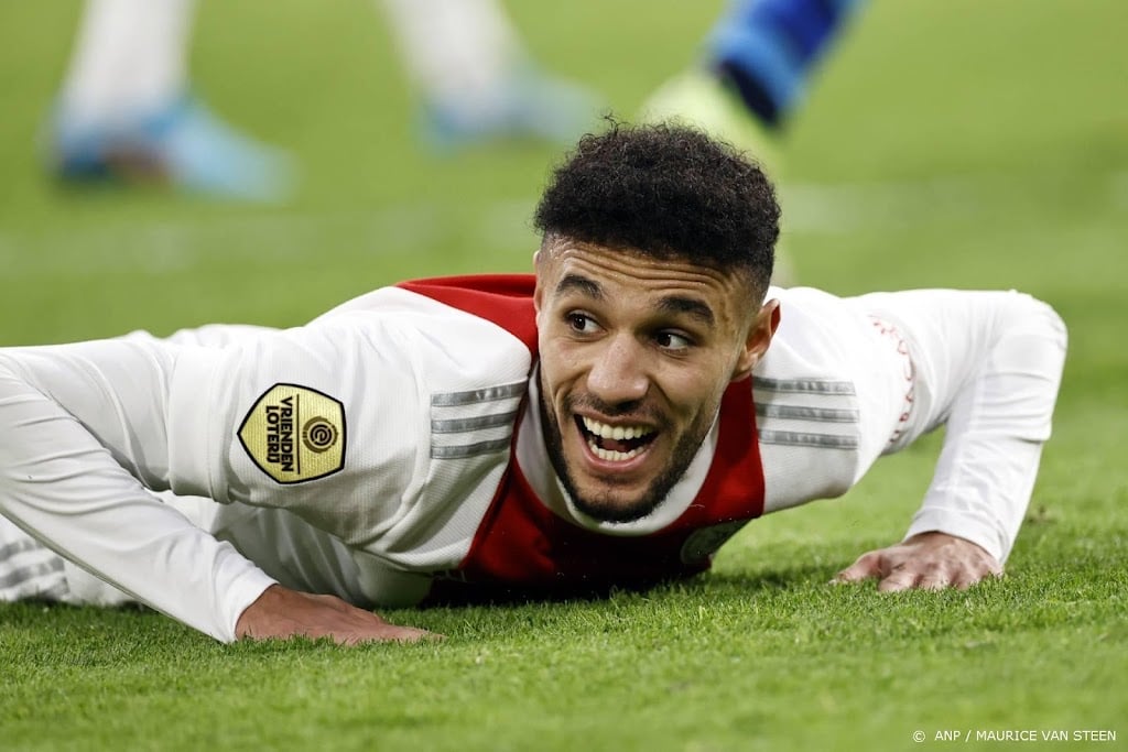 Mazraoui terug bij Ajax, Gravenberch op de bank tegen FC Twente