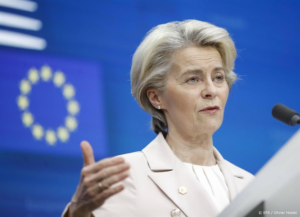 Krant daagt Von der Leyen om sms'jes met baas vaccinfabrikant 
