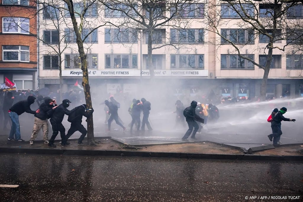 Opstootjes en arrestaties bij landelijke staking in België