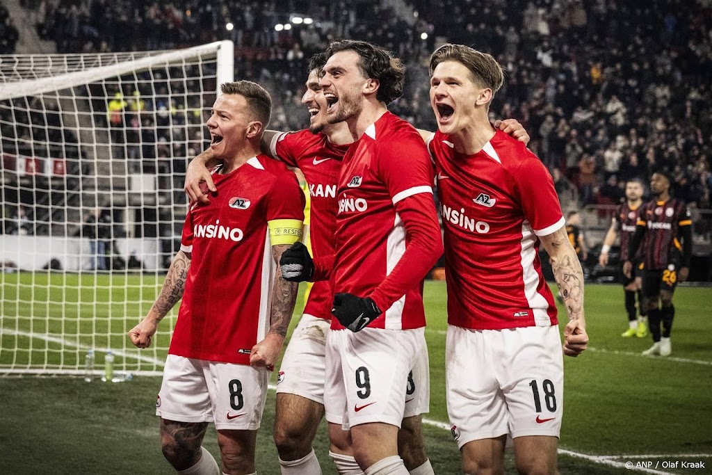 AZ verrast met ruime zege (4-1) op Turkse koploper Galatasaray 
