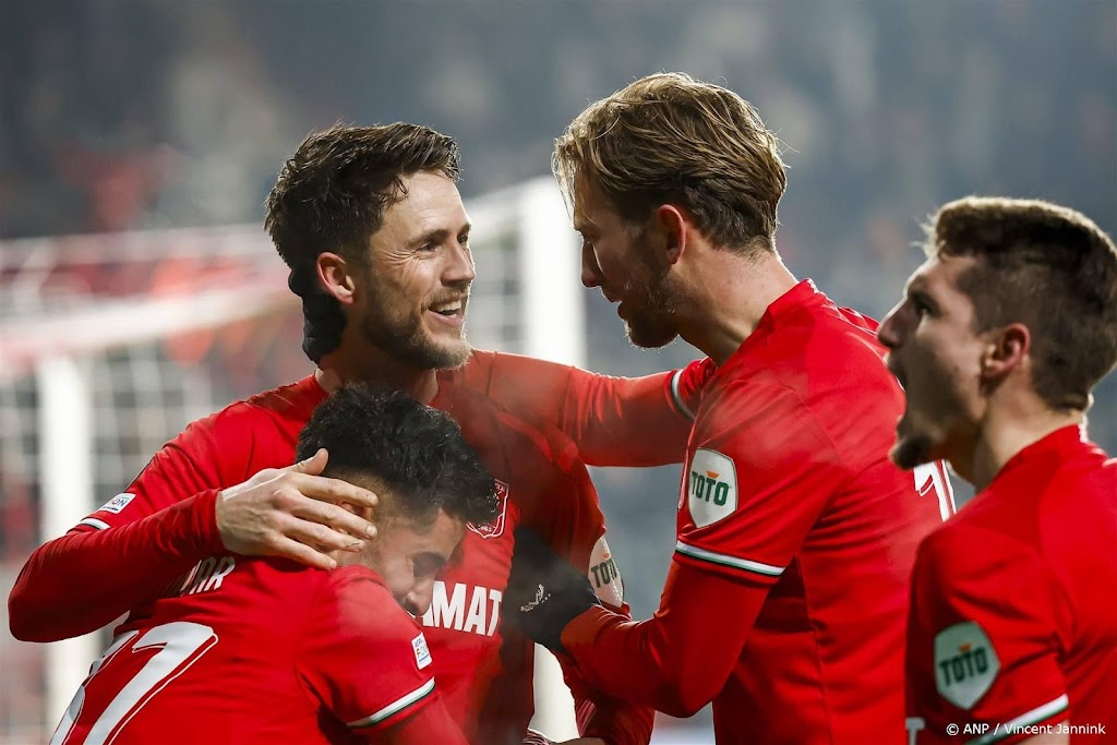 Van Wolfswinkel bezorgt FC Twente late zege op Bodø/Glimt