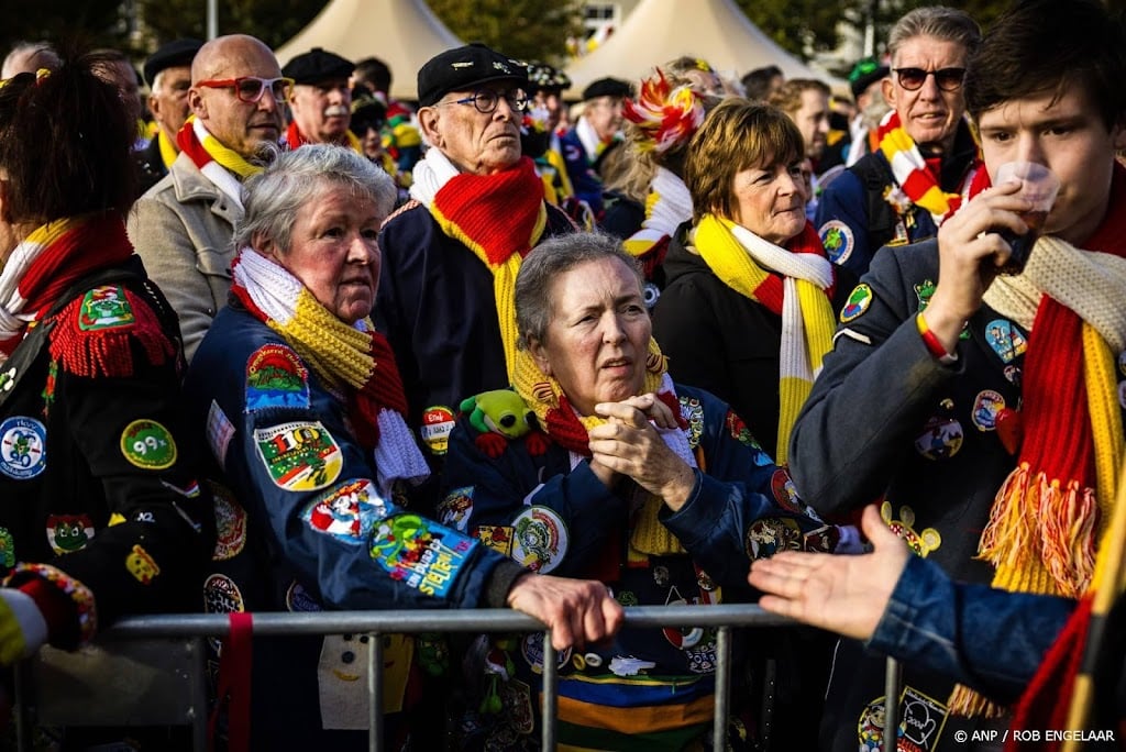Bruijn: ga niet naar carnaval als je verkouden bent
