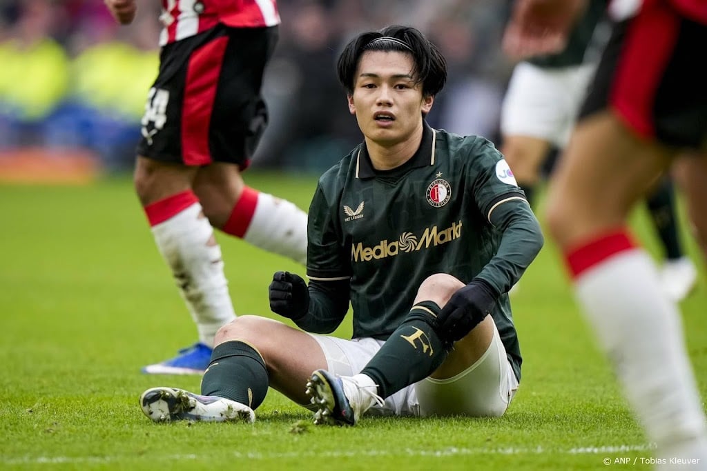 Topscorer Ueda nog onzeker voor duel Feyenoord met Go Ahead