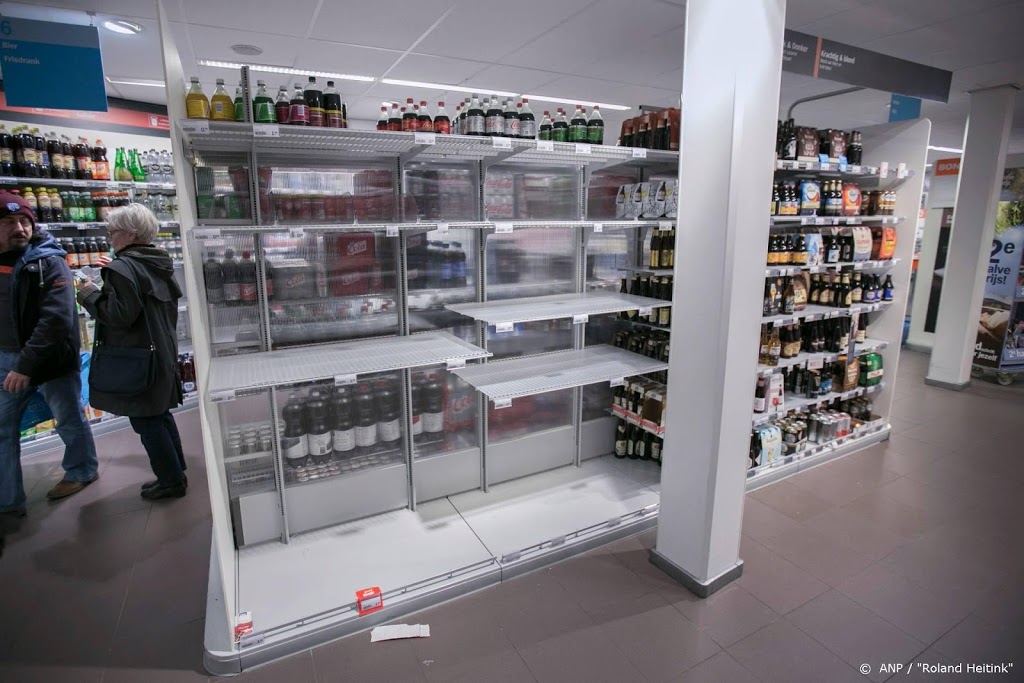 CBL: drukte in supermarkten, voldoende levensmiddelen in voorraad