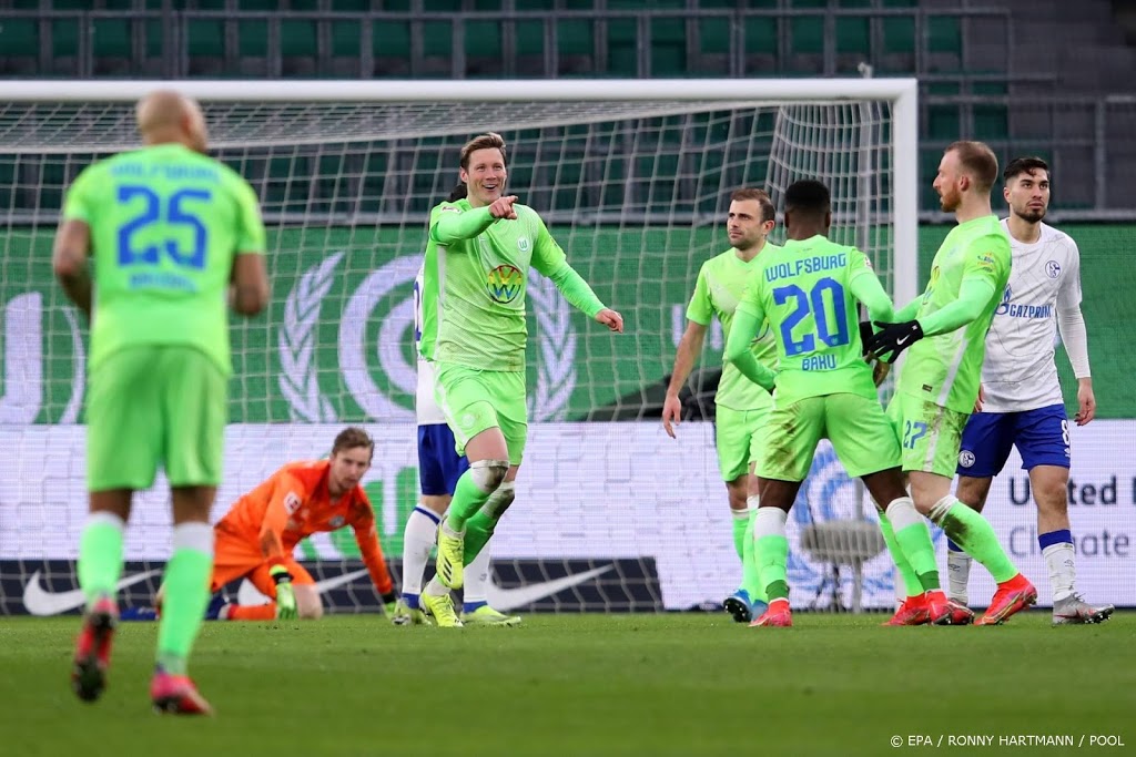 Weghorst vergroot problemen van Schalke 04