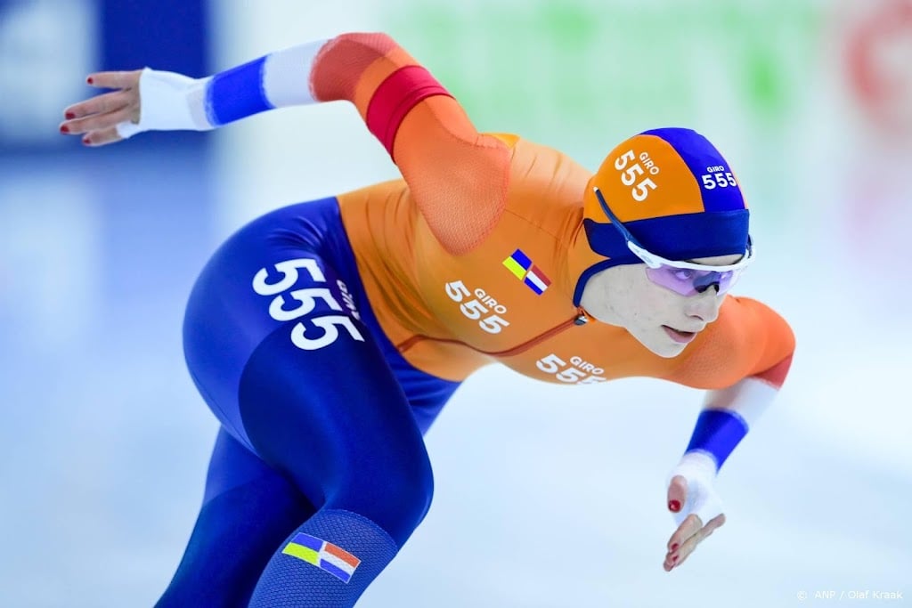 Schaatsster Kok naast podium op 500 meter, opnieuw zege Jackson