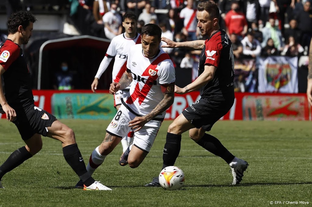 Sevilla dreigt verder achterop te raken bij koploper Real Madrid