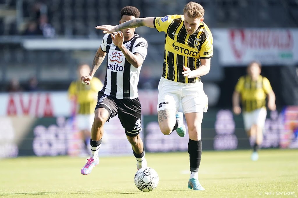 Vitesse en Heracles scoren niet in duel met weinig kansen