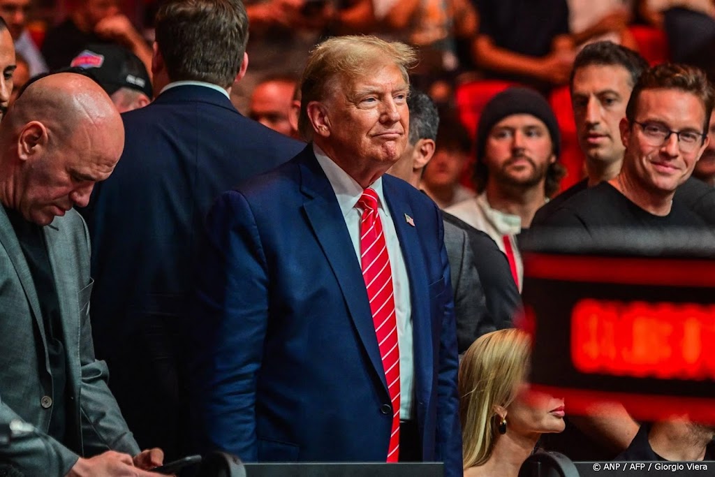Rechter in Georgia verwerpt deel aanklachten tegen Trump