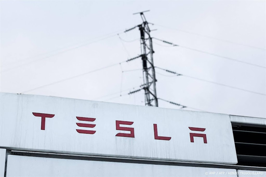 Verkoopadvies drukt op koers Tesla, Wall Street sluit wisselend