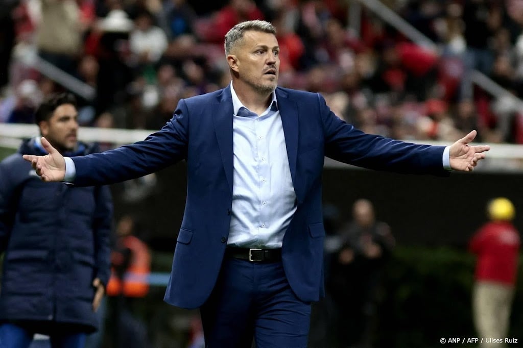 Ajax-trainer García beschrijft zichzelf als veeleisende coach 