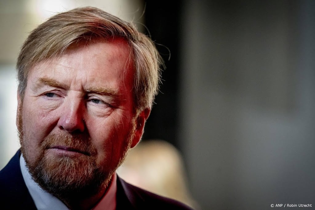 Koning Willem-Alexander belt met staatshoofden in Midden-Oosten