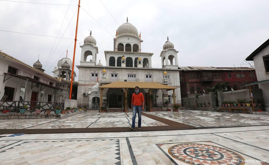 India laat stoute toeristen coronastrafregels schrijven