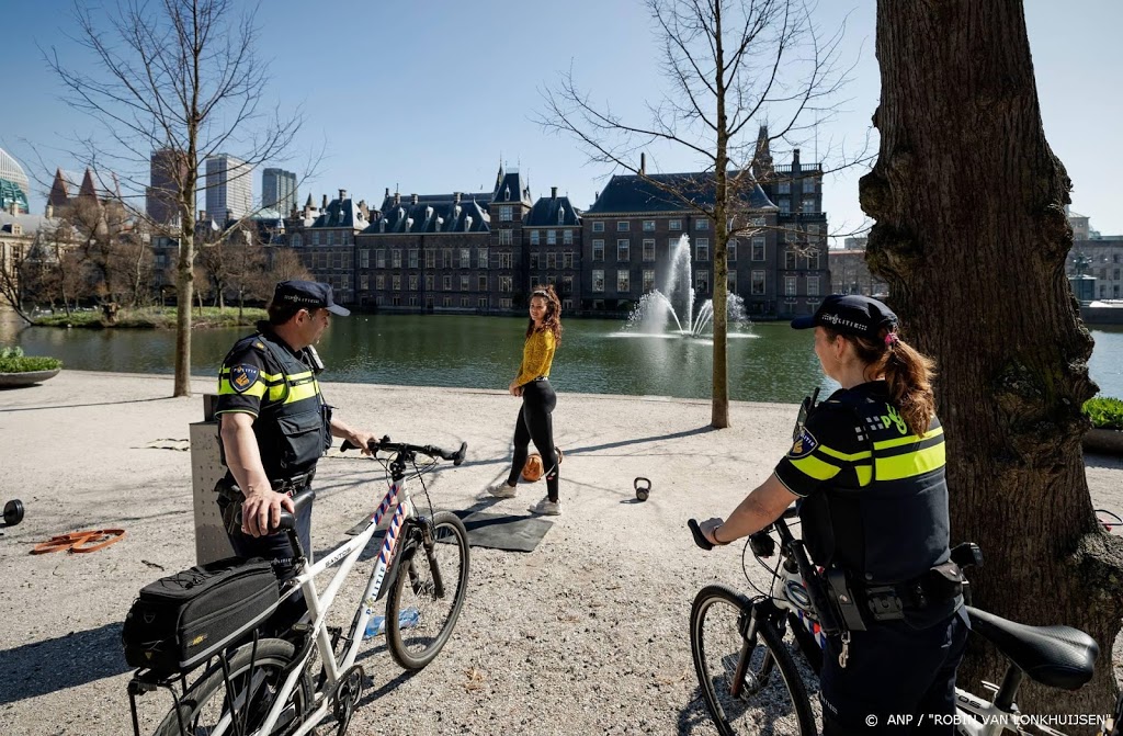 Politie deelt in paasweekend 1800 'coronaboetes' uit