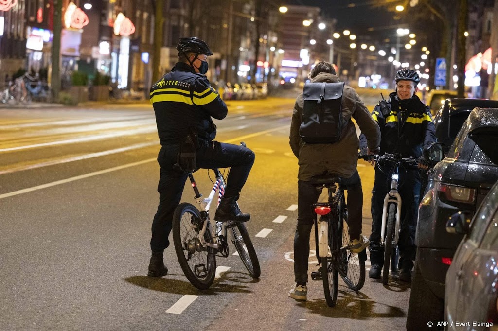 Ruim honderdduizend coronaboetes uitgedeeld in jaar tijd