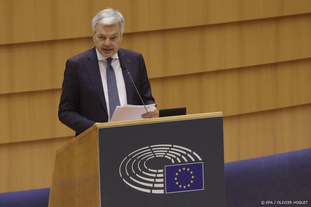 EU-commissaris: vanaf eind juni met 'Covid-pas' op reis