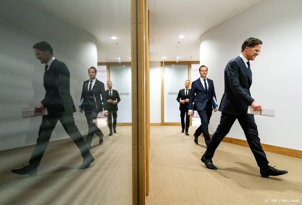 Kabinet bekijkt mogelijke versoepelingen voortaan per week 