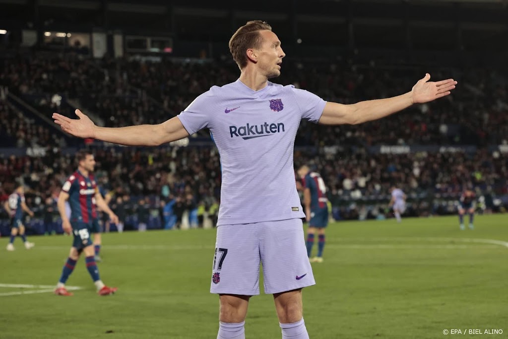 Barcelona-trainer Xavi noemt hebben Luuk de Jong 'privilege'
