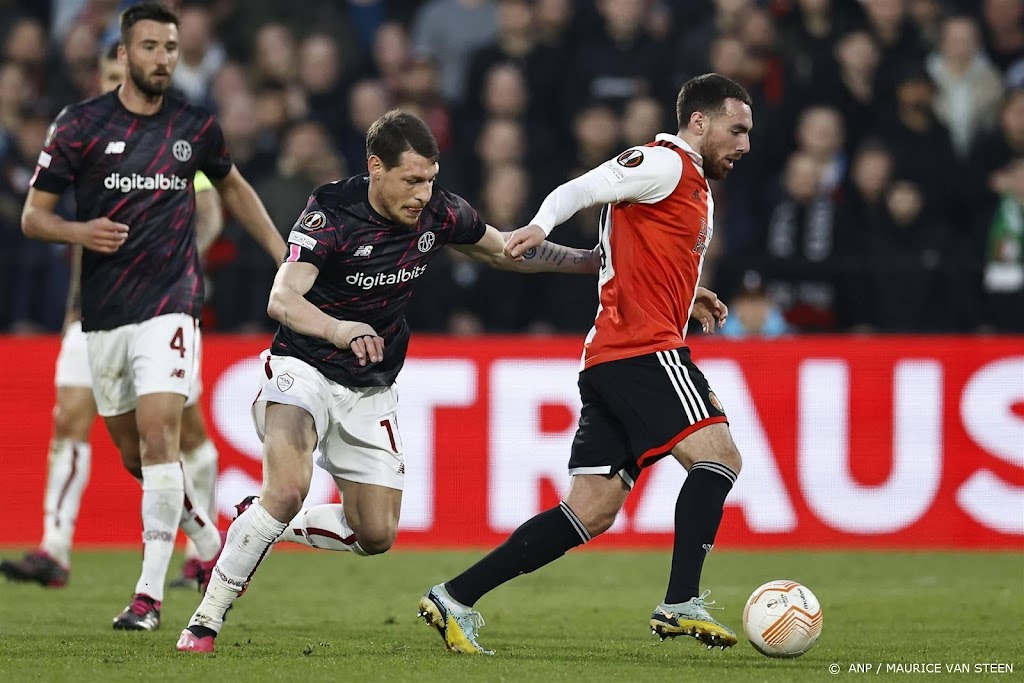 Uitblinker Kökcü ziet Feyenoord een uur domineren tegen AS Roma 