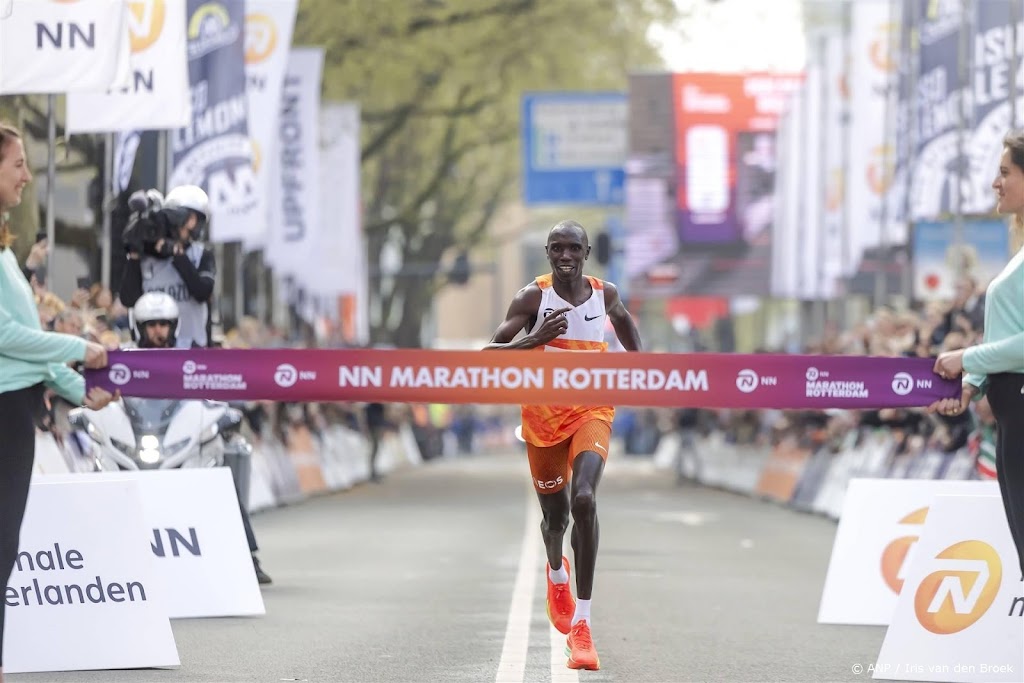 Kamworor wint in marathon Rotterdam vooral vertrouwen na ongeluk