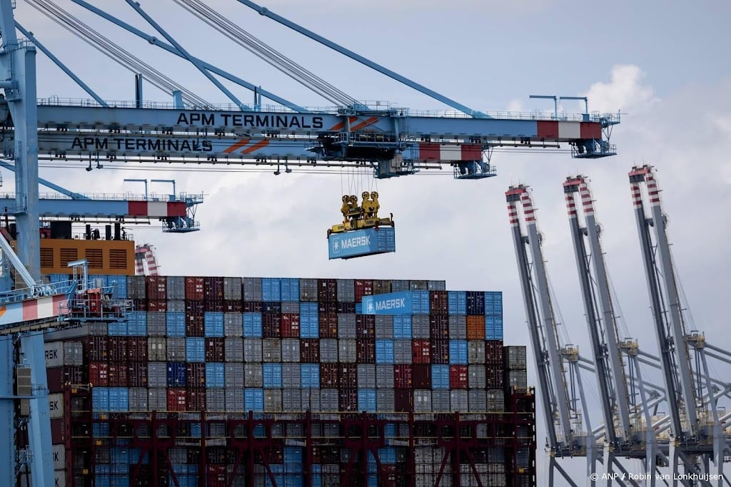 Nederlandse export van goederen stijgt in februari