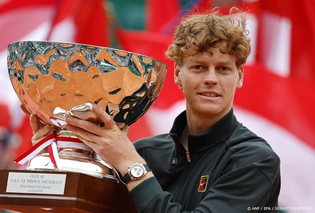 Sinner voert ATP-ranglijst weer aan, Van de Zandschulp 49e 