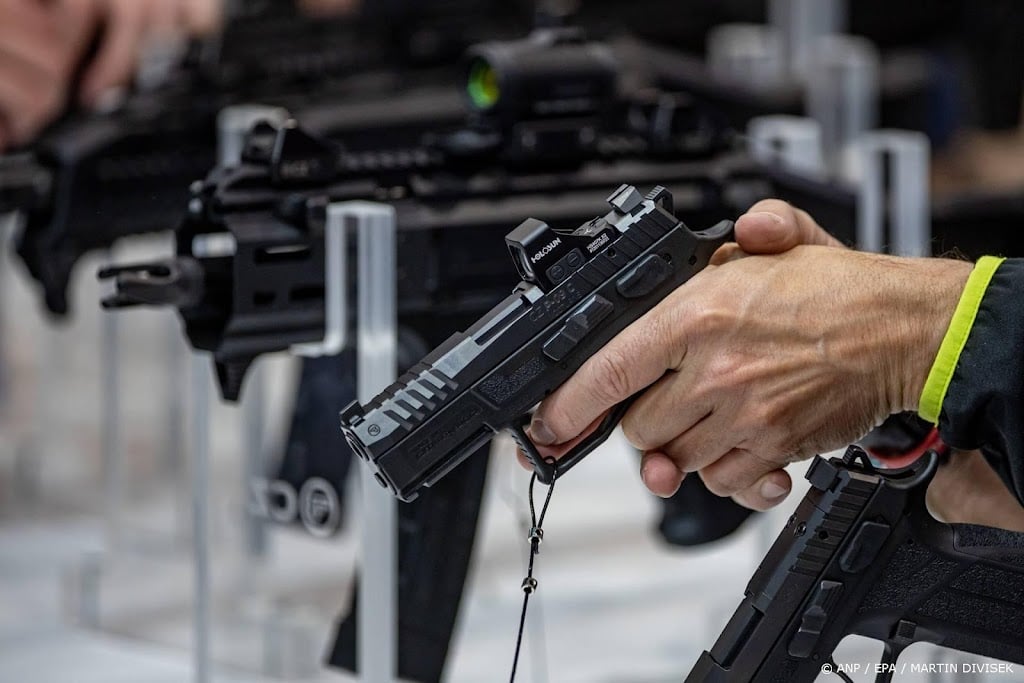 Vuurwapenbedrijf Colt CZ komt naar Amsterdamse beurs