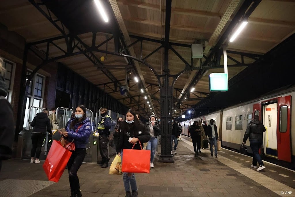 Station Roosendaal weer vrijgegeven na vondst verdacht pakket