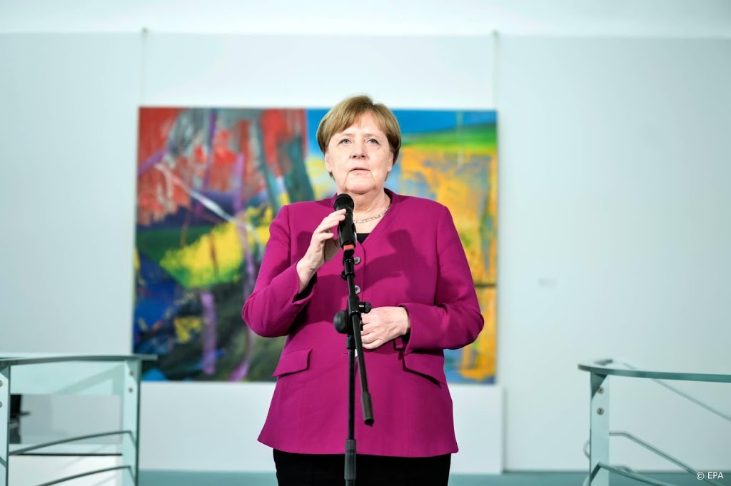 'Merkel wil heropening grenzen in twee fasen'