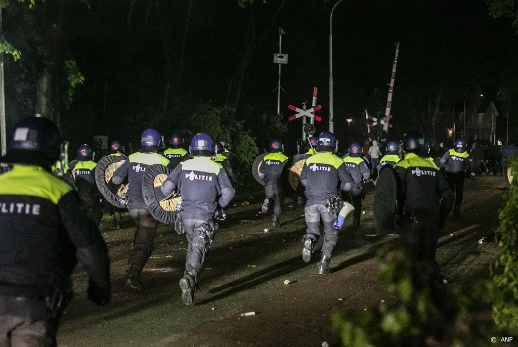 Gemeente: rust in Doetinchem teruggekeerd na rellen bij stadion