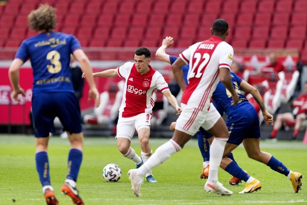 VVV degradeert na nederlaag tegen Ajax
