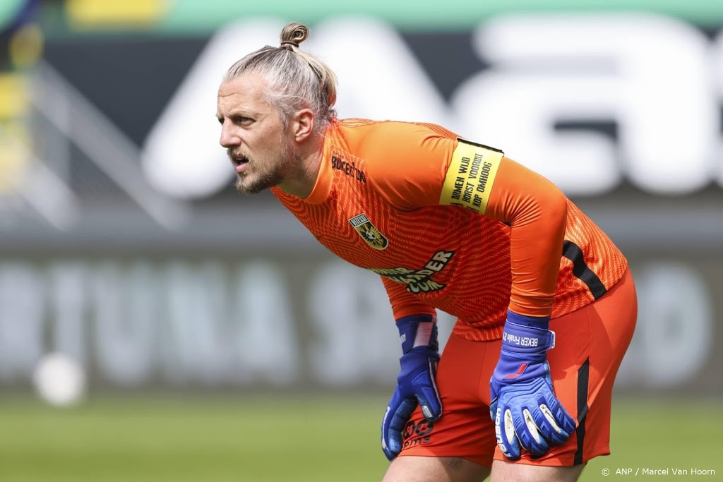 Vitesse-doelman Pasveer: sommige spelers waren al op vakantie  