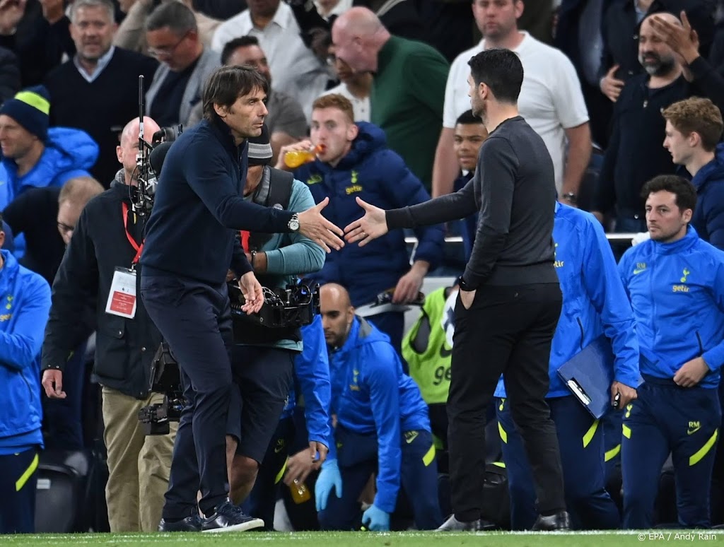 Spurs-trainer Conte vindt dat Arteta moet stoppen met klagen