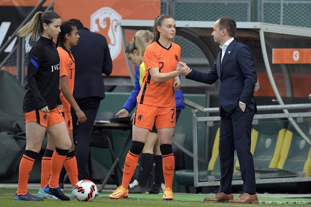 Voetbalsters sluiten EK-voorbereiding af tegen Finland