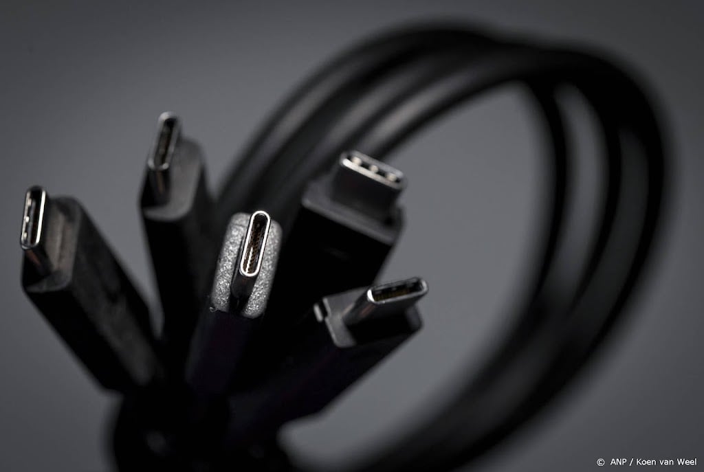 Bloomberg: Apple van plan stekker iPhone aan te passen naar USB-C