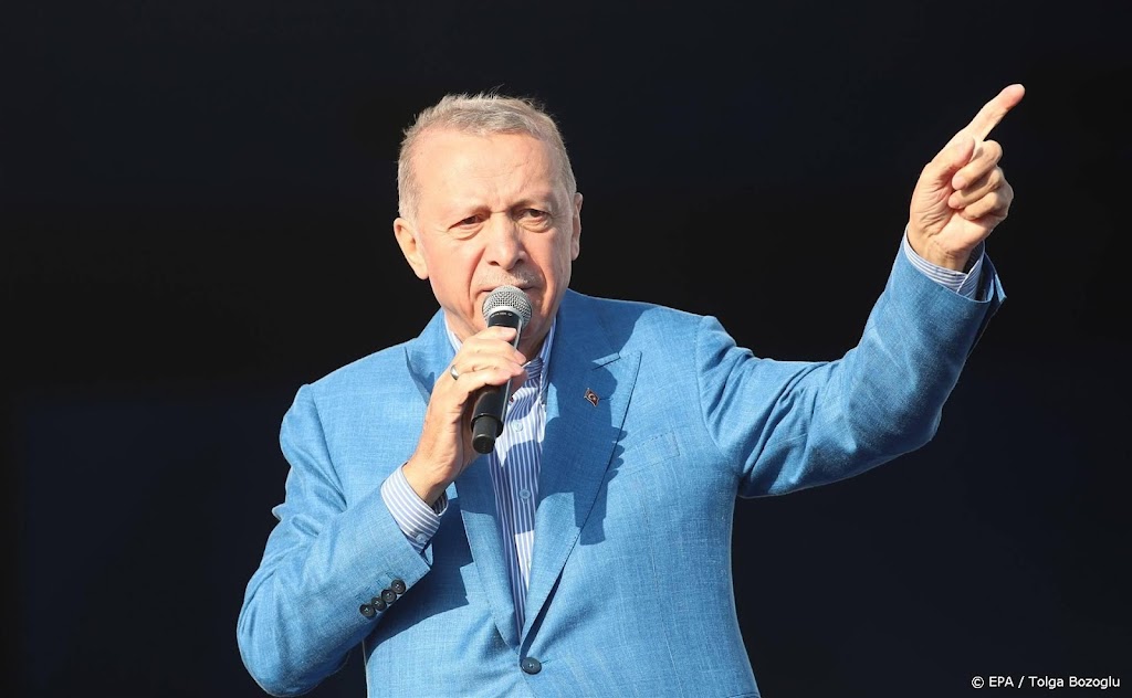 Erdogan leidt gebed in Hagia Sophia aan vooravond verkiezingen