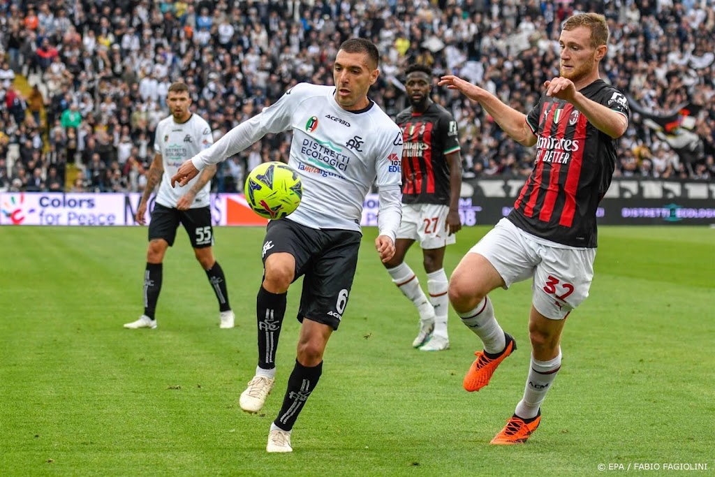 AC Milan tussen Champions League-duels door onderuit in Serie A