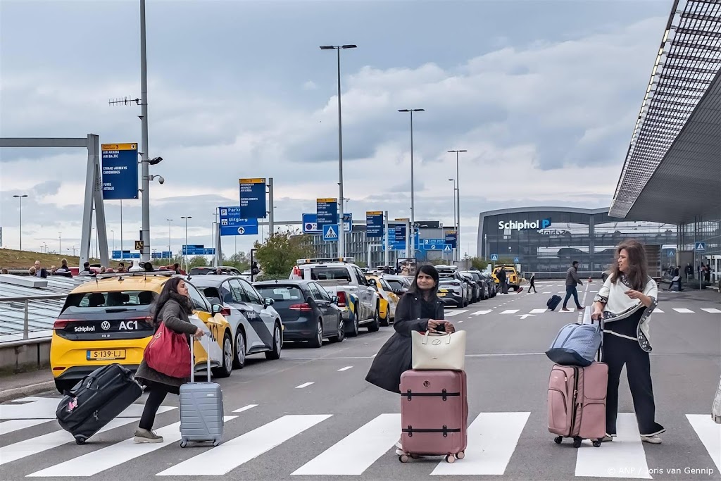 Schiphol, KLM en Marechaussee kijken tevreden terug op meivakantie