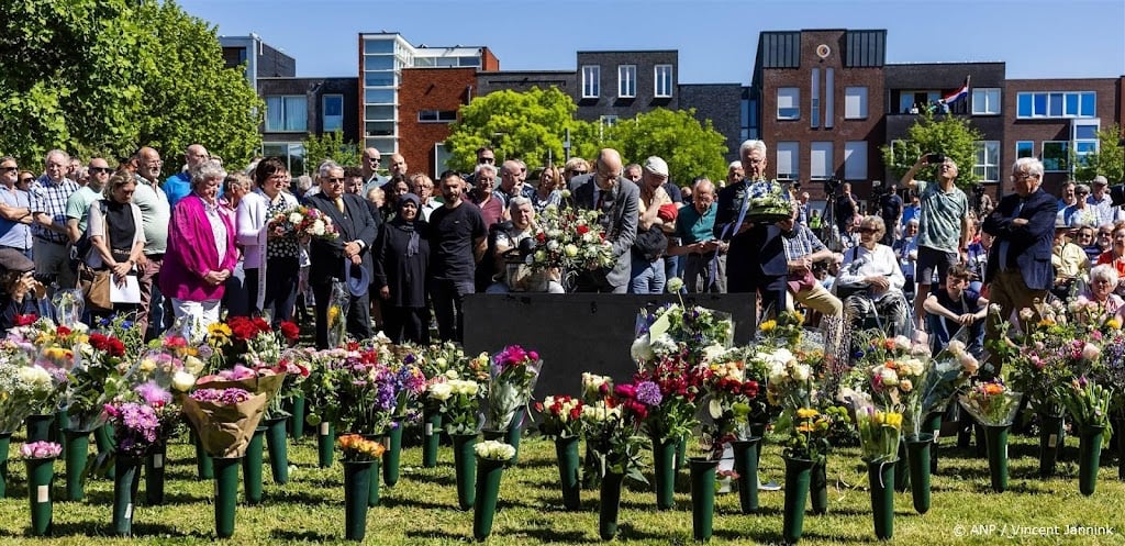 Herdenking 25 jaar vuurwerkramp druk bezocht