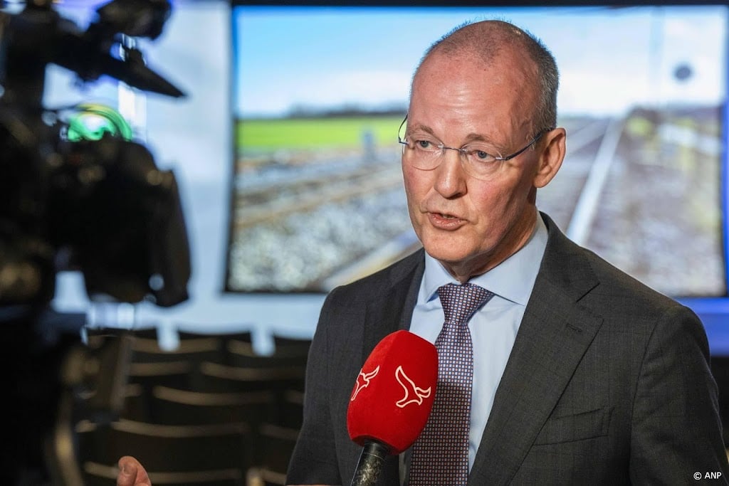 Klaas Knot pleit in Tweede Kamer voor 'geloof' in Lelylijn