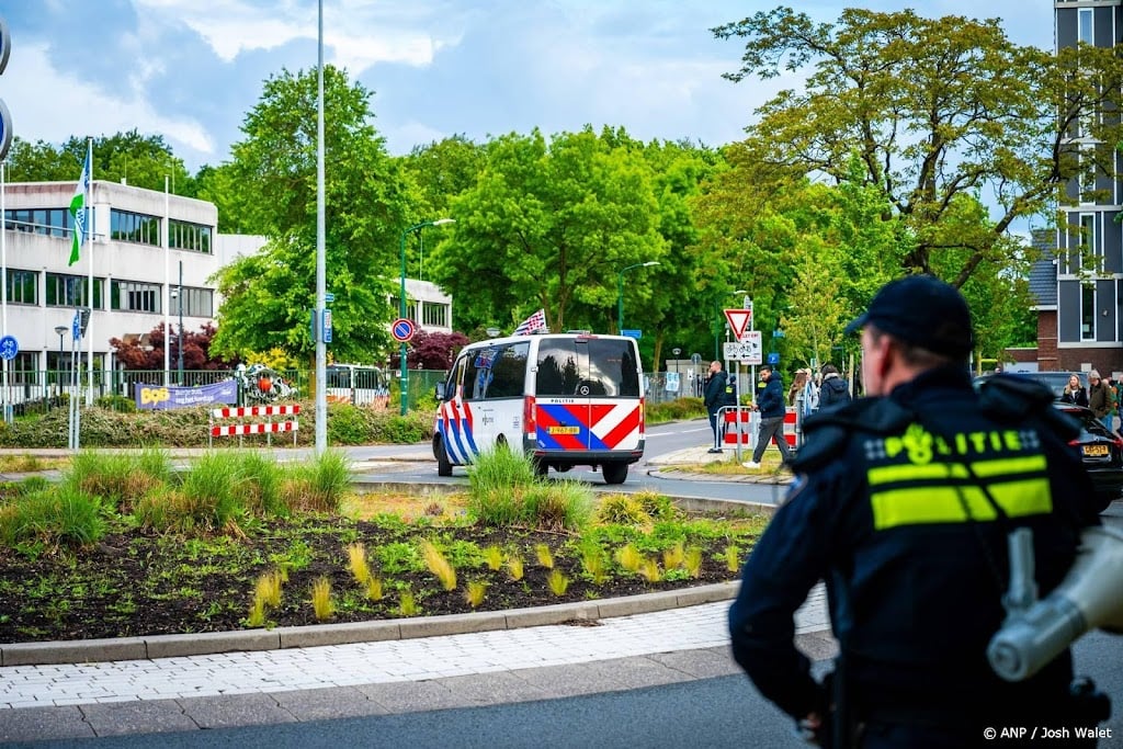 Opnieuw protest in Loosdrecht, maar wel verder weg van opvang