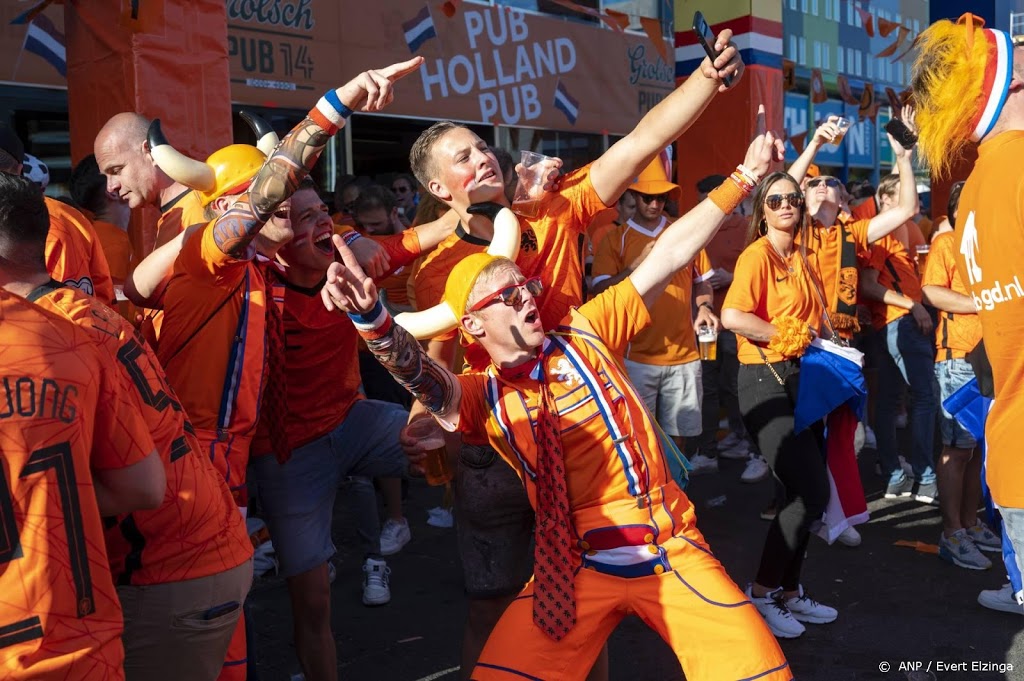 Fans van Oranje zonder al te veel problemen naar binnen in ArenA