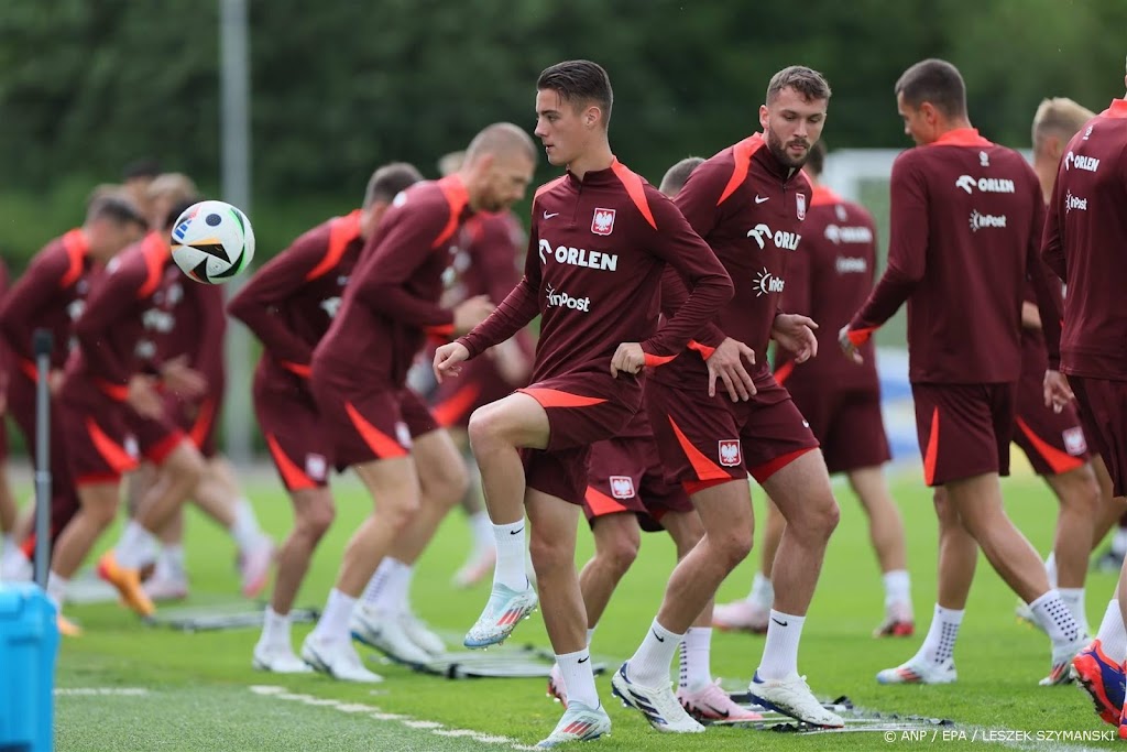 Polen werken laatste training voor Oranje niet in stadion af
