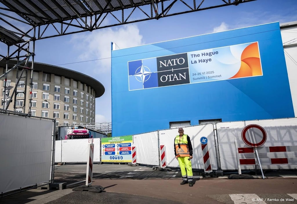 Amerikaanse transportvliegtuigen geland op Schiphol voor NAVO-top