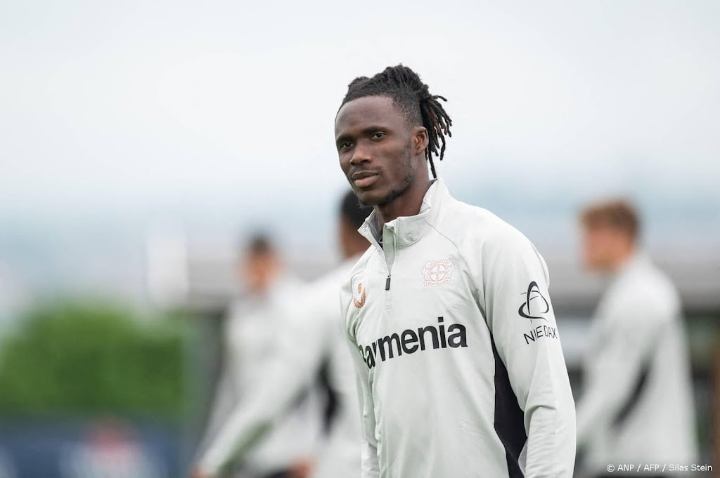 Verdediger Kossounou keert niet terug bij Bayer Leverkusen