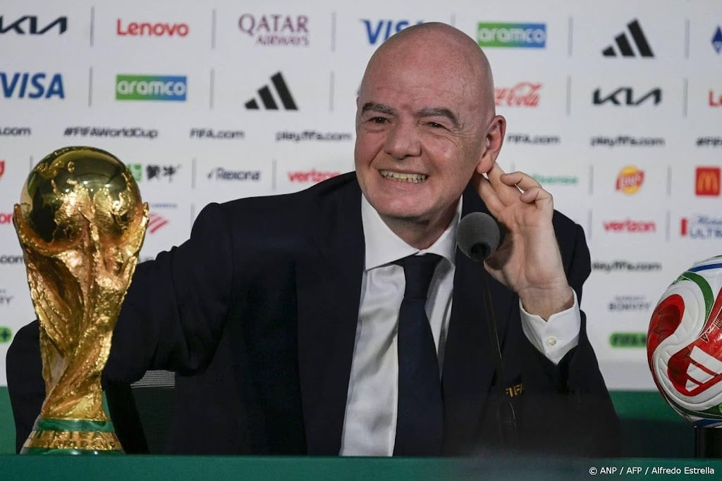 Infantino grapt: misschien WK uitbreiden voor Italië